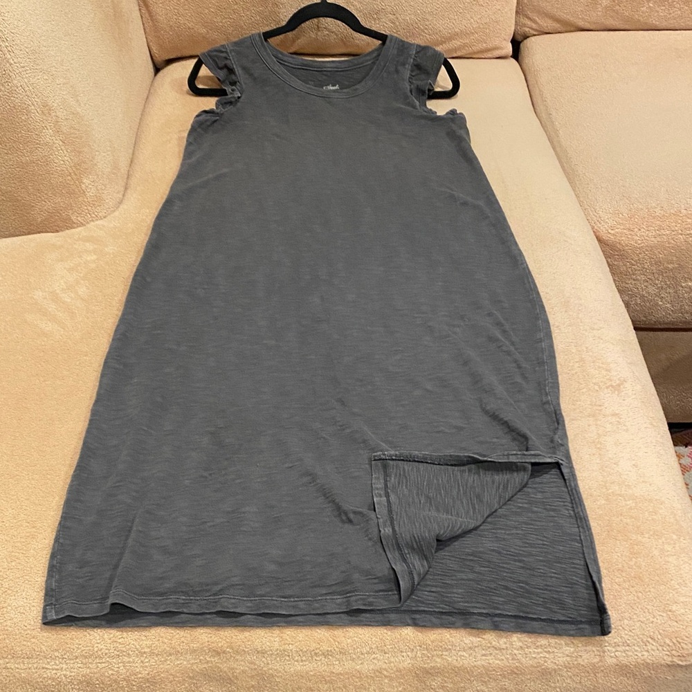 Universal Thread Charcoal Top